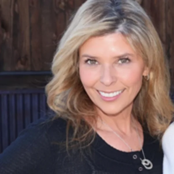 Photo of Nicole Danek MacNaughton